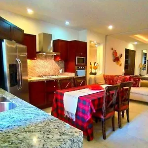 Studio Prime Location Zona Romantica Rooftop Pool & Jacuzzi , Puerto Vallarta Mexico
